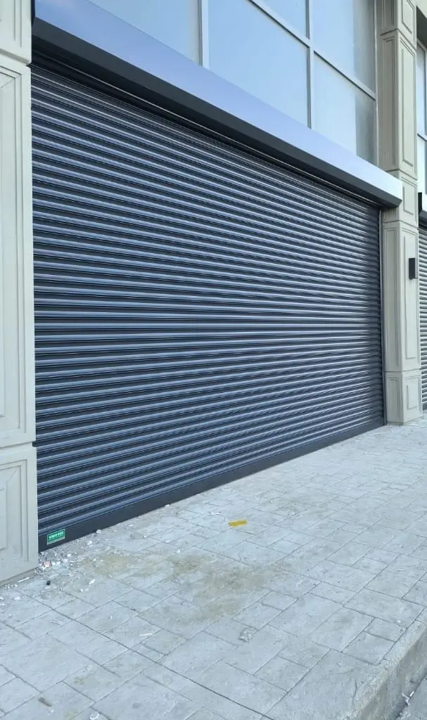 Motorlu alüminyum panjur dış cephe uygulaması